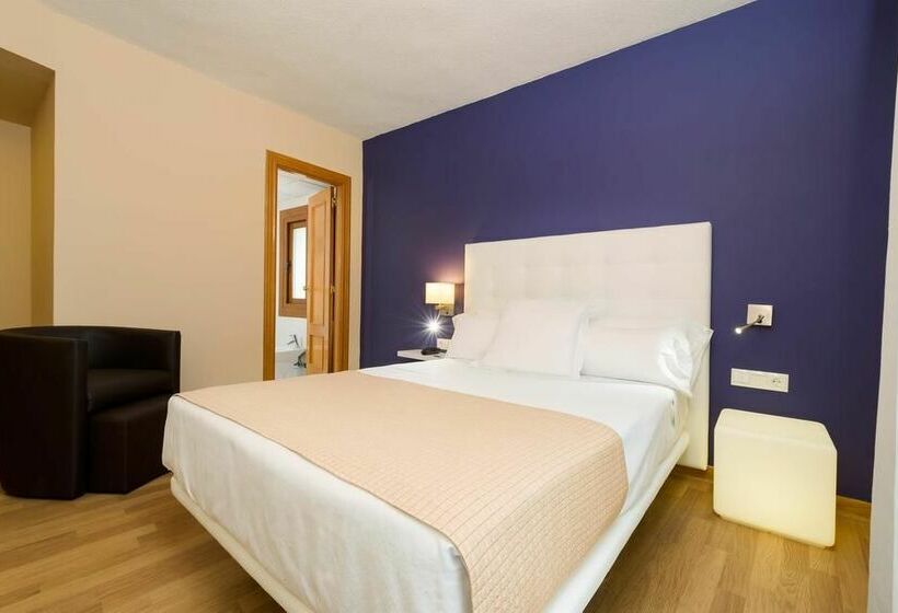 فندق Tryp Ciudad de Alicante أليكانتي