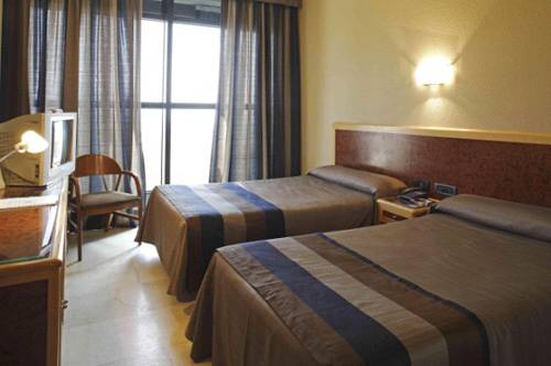 Hotel Cortes De Leon
