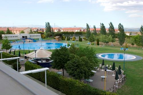 Hotel Cortes De Leon