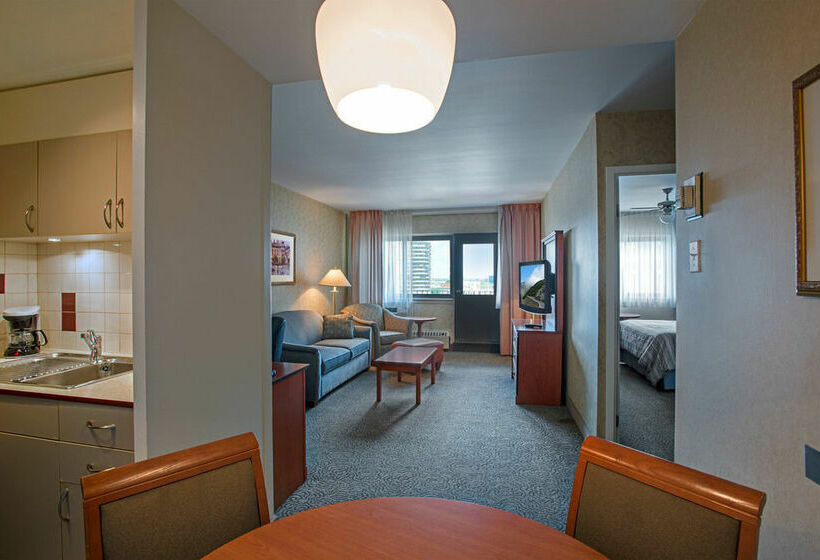 בית מלון כפרי Four Points by Sheraton Montreal Centre Ville מונטריאול
