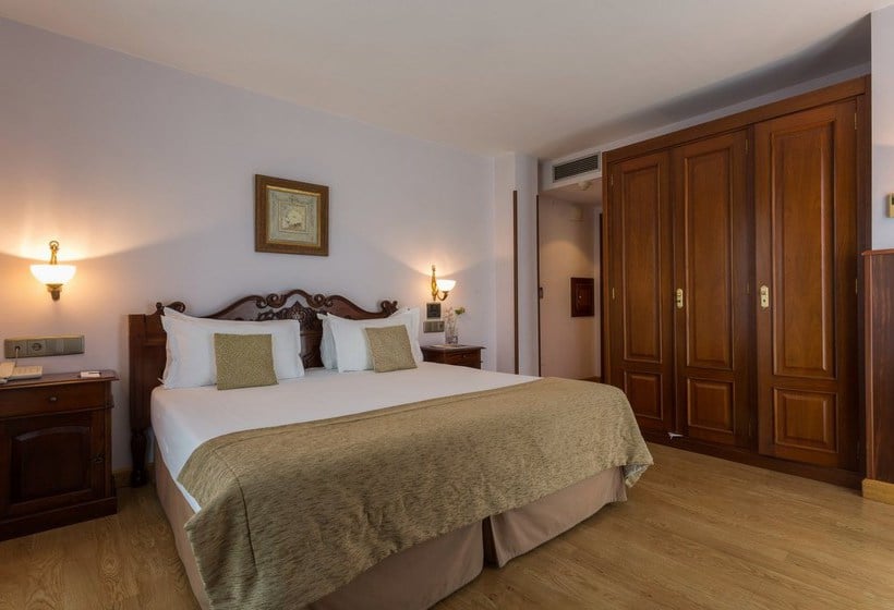 Room Hotel Ayre Alfonso II Oviedo