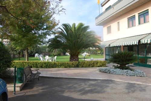 Hotel Laurence Rome