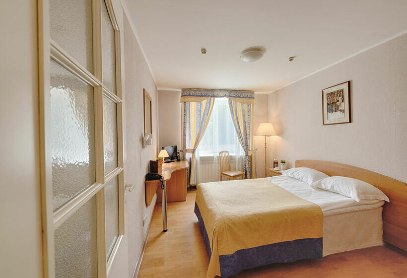Hotel Polustrovo Saint Petersburg