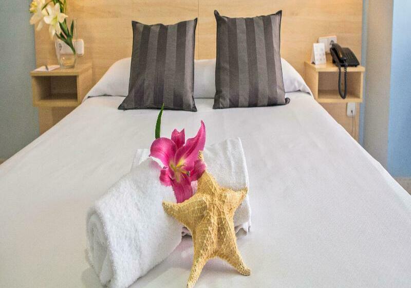 Room Alexandra Aparthotel BenstarHotelGroup Tarragona