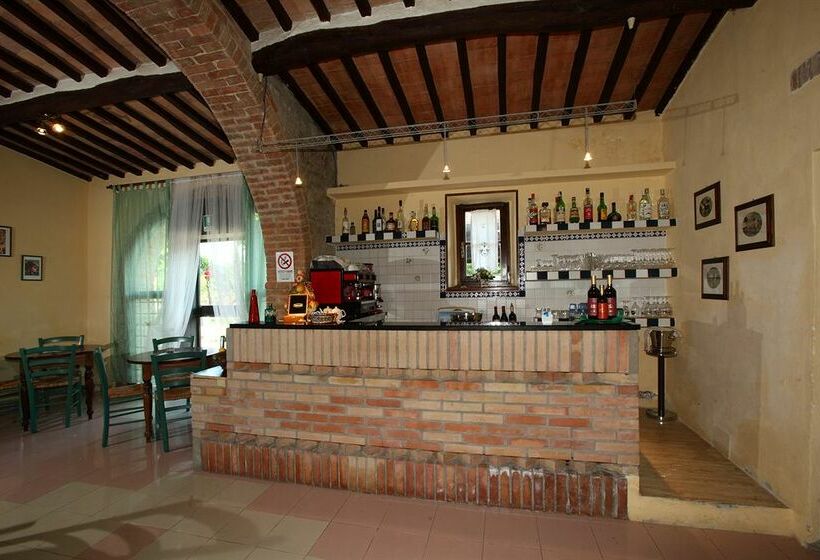 호텔 La Locanda Del Ponte Monticiano