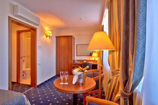 Hotel Aeropolis Moscú
