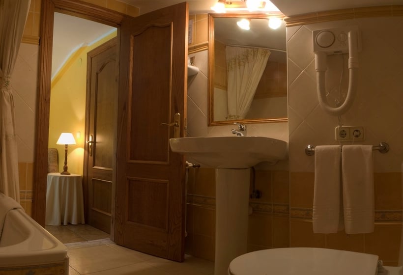 Badezimmer Casa Rural Santu Colás Cangas de Onis