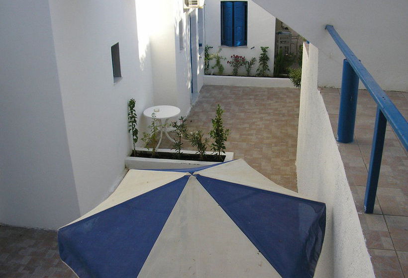 Ira Studios 3 Perissa