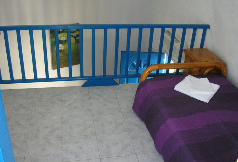 Ira Studios 3 Perissa