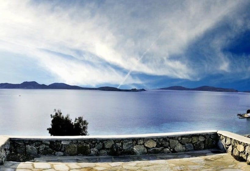 Outside Hotel Fos Suites Mykonos