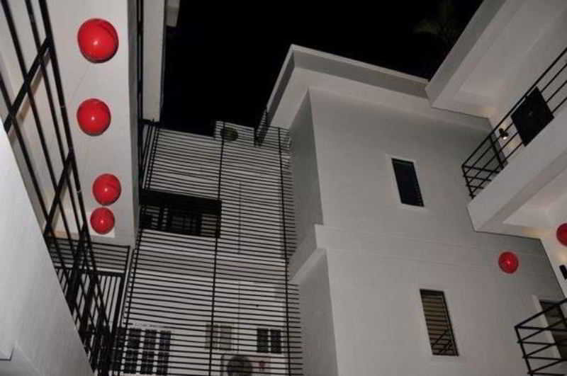 Hotel R Suites And Café Mandaue - Cebu Island