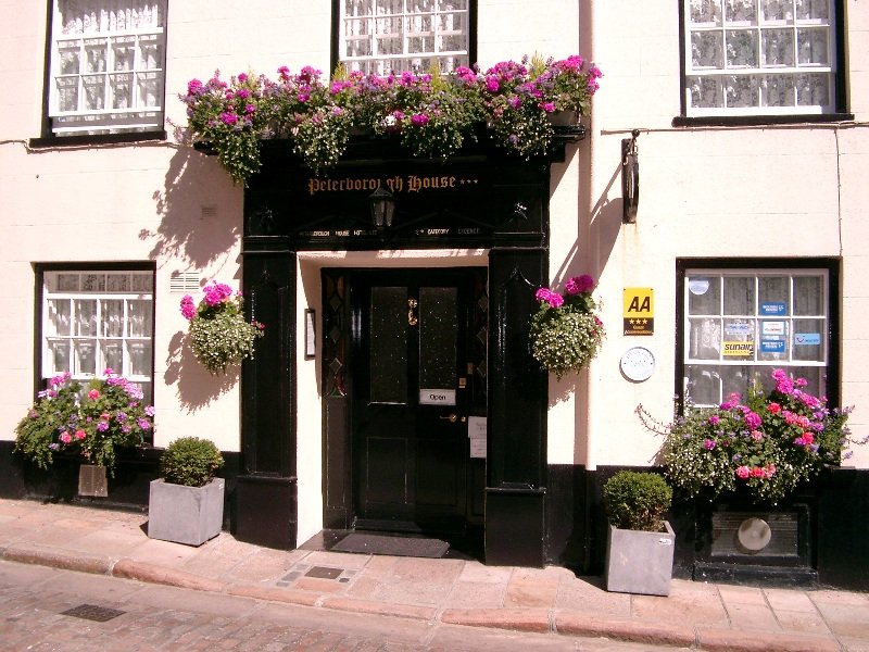 민박 Peterborough House 저지