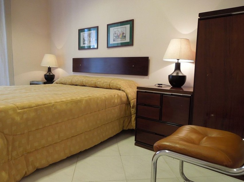 Hotel Regina Napoli Nápoles