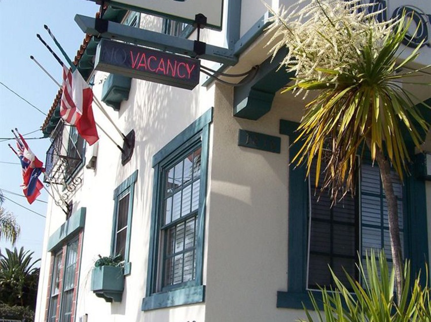 Hotel Fiesta Inn And Suites Santa Barbara