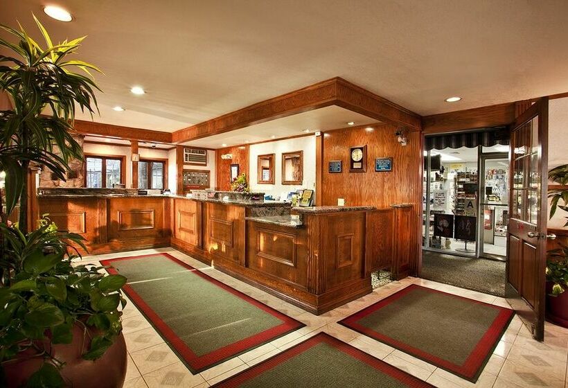 Travelodge Hotel at LAX Airport Los Angeles