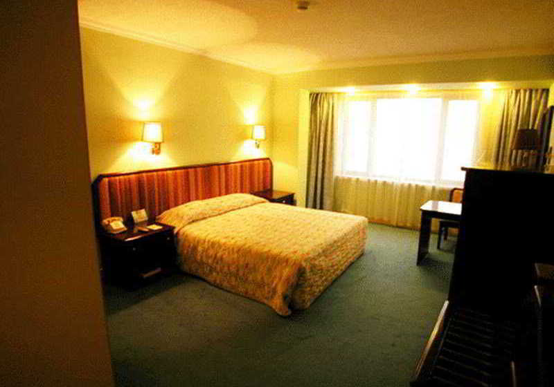 Hotel Central Garden Beijing