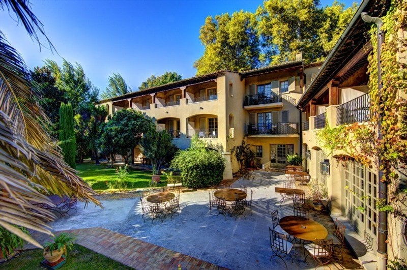 Hotel Les Agassins Le Pontet