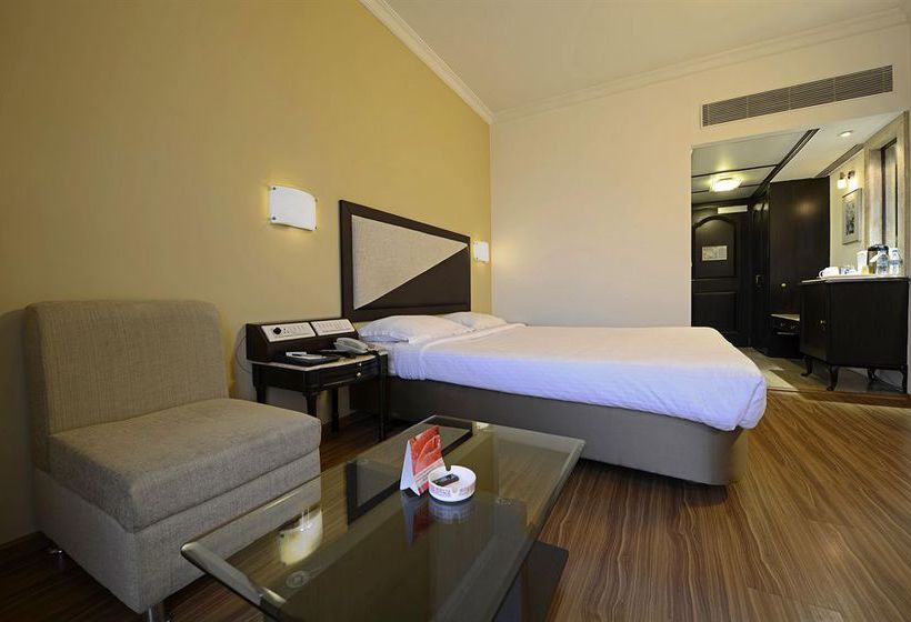 Hotel Sun-n-Sand Pune