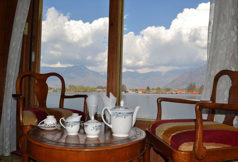 Hotel Peacock Houseboats Srinagar