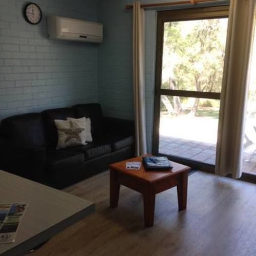Emu Beach Chalets Albany