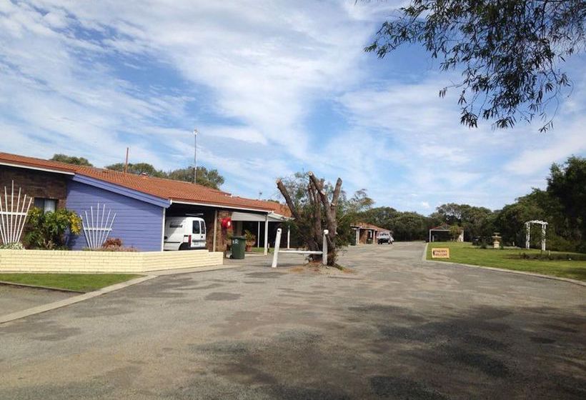 Emu Beach Chalets Albany